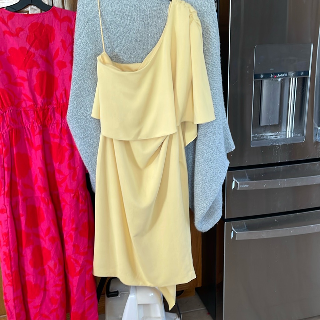 Badgley Mischka One Shoulder Crepe Butter Yellow Woman Dress Size 12